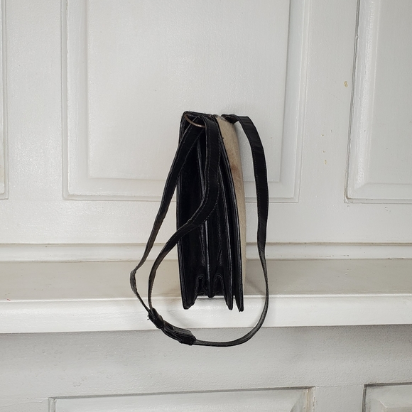 Ivory Cowhide Leather Purse - Picture 3 of 9